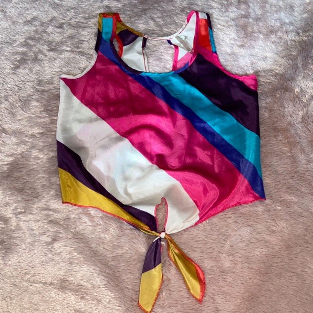 🚨 2/$10 🚨 Colorful Top